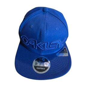 NWT Oakley B1B Meshed  Logo Fb Hat Poseidon Blue